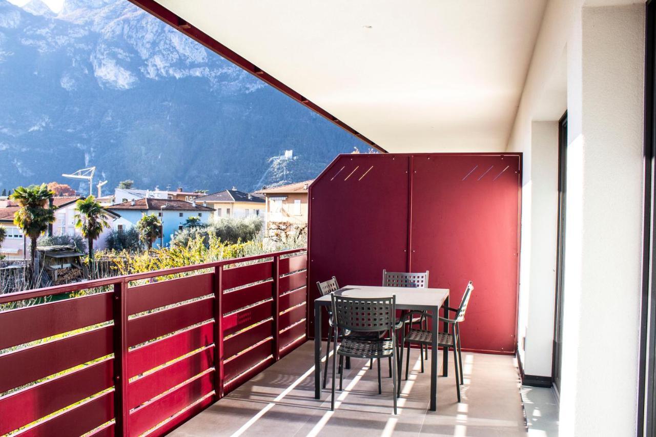Residence Zangirolami - Luxury Garden And Balcony Apartments Riva del Garda Kültér fotó