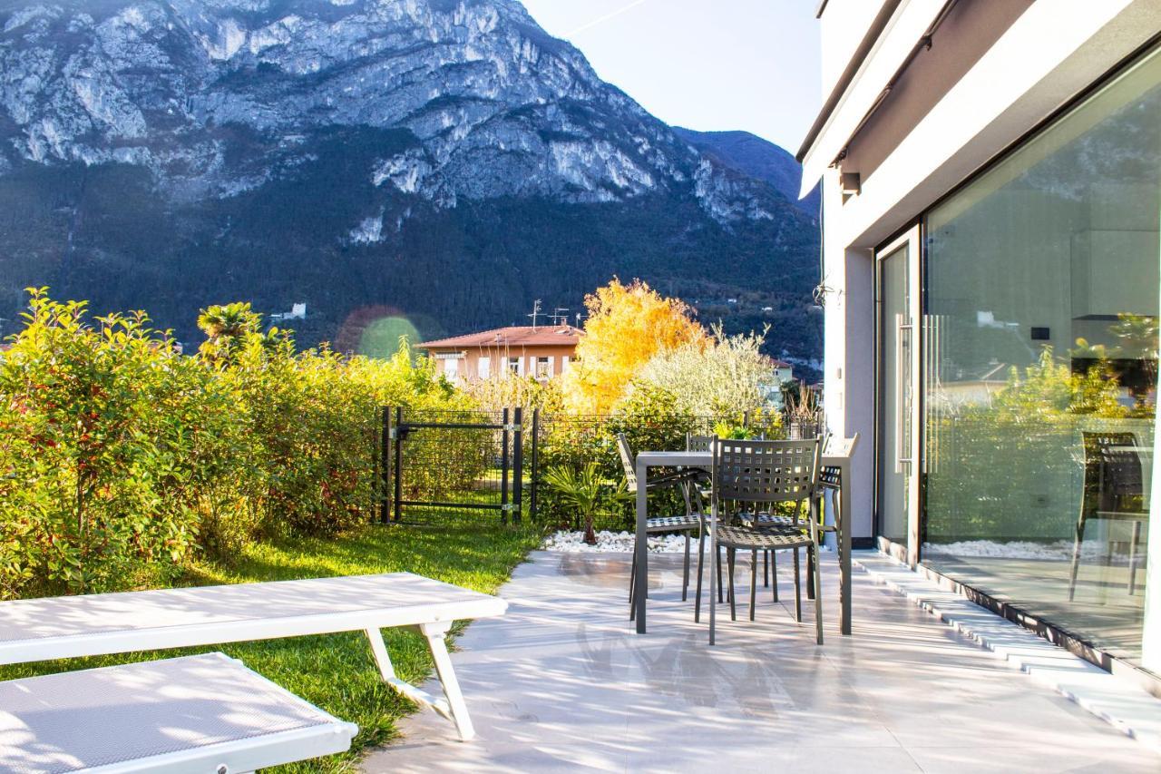 Residence Zangirolami - Luxury Garden And Balcony Apartments Riva del Garda Kültér fotó