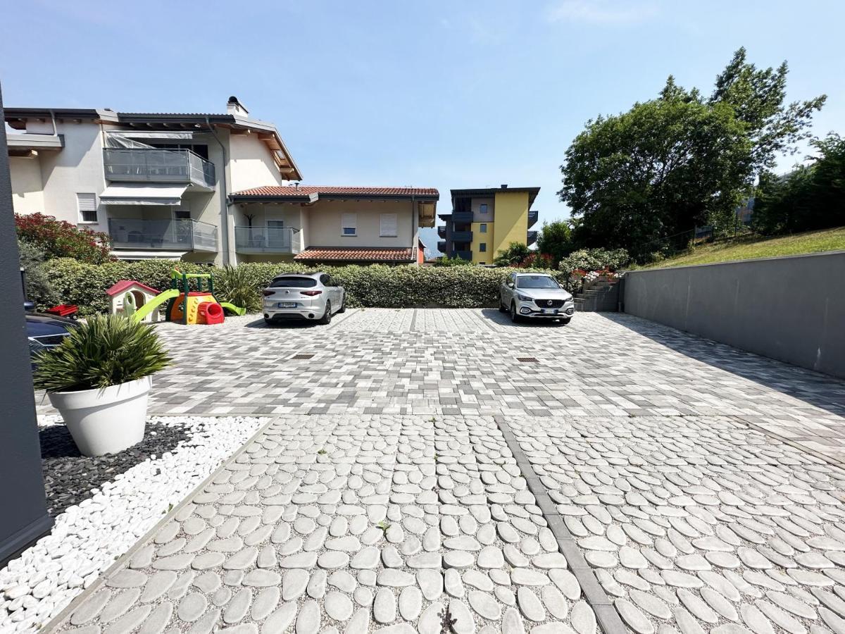 Residence Zangirolami - Luxury Garden And Balcony Apartments Riva del Garda Kültér fotó